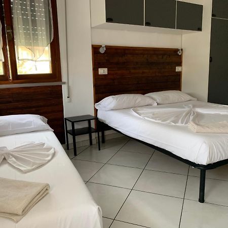 B&B Gli Archi Πίζα Εξωτερικό φωτογραφία