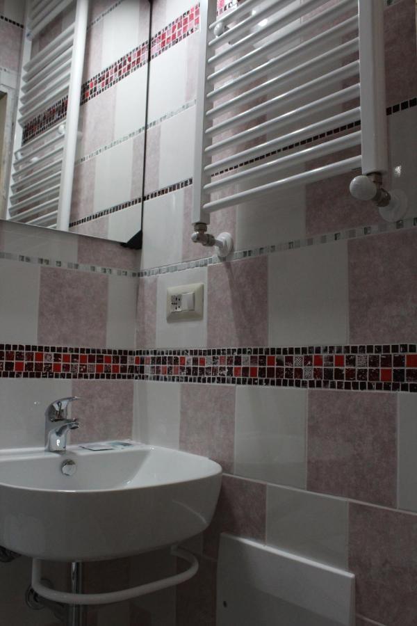 B&B Gli Archi Πίζα Εξωτερικό φωτογραφία