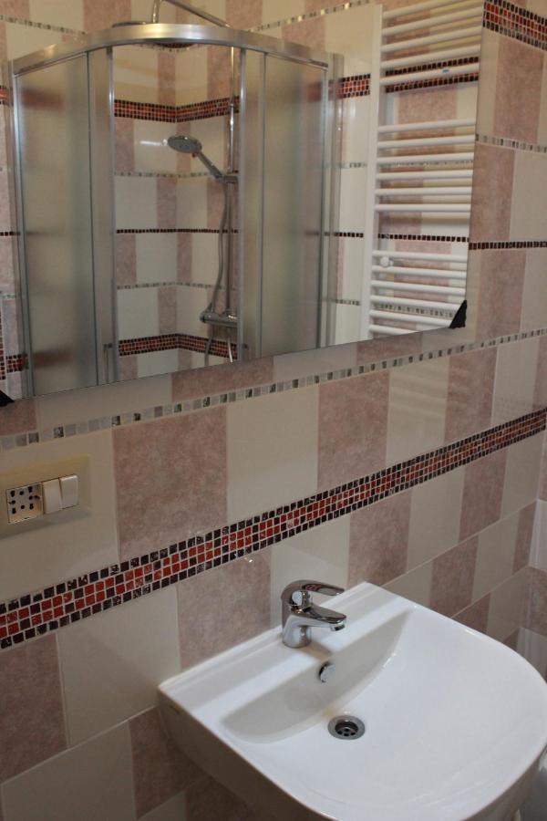 B&B Gli Archi Πίζα Εξωτερικό φωτογραφία