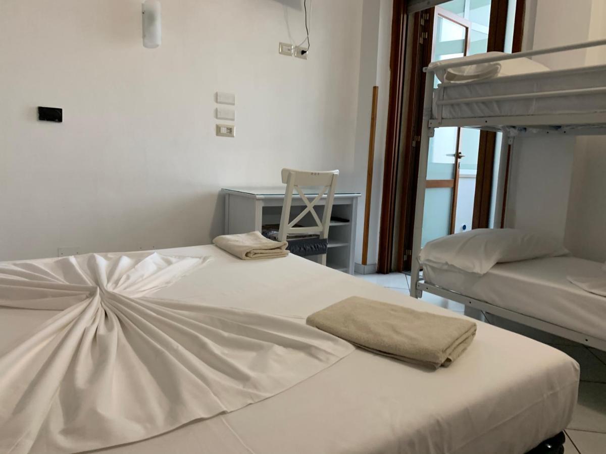 B&B Gli Archi Πίζα Εξωτερικό φωτογραφία
